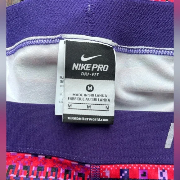 Women’s Nike Size Medium long pant pair - Picture 7 of 7